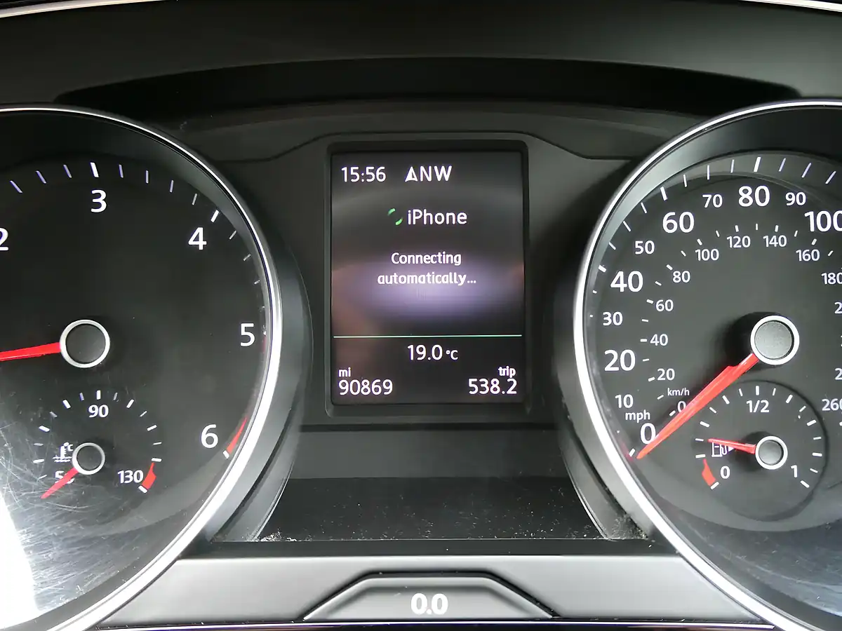 Used 2016 Volkswagen Passat R-Line Silver - Interior and Exterior details 11