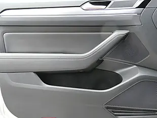 Used 2016 Volkswagen Passat R-Line Silver - Interior and Exterior details 19