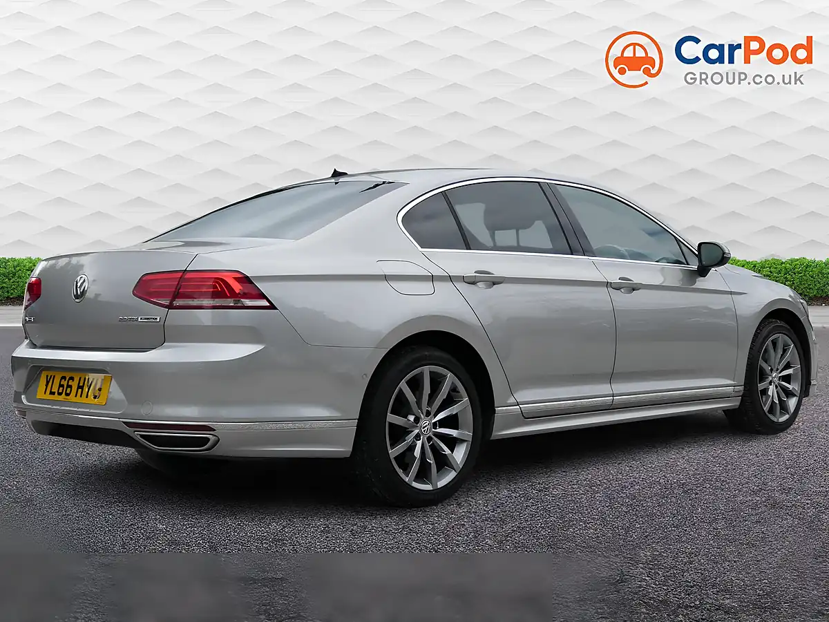 Used 2016 Volkswagen Passat R-Line Silver - Interior and Exterior details 4