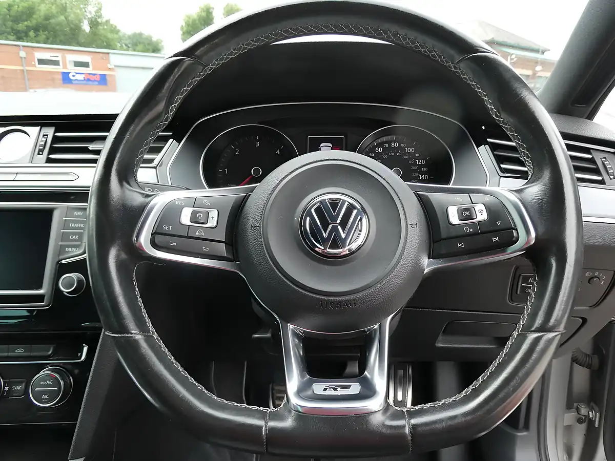 Used 2016 Volkswagen Passat R-Line Silver - Interior and Exterior details 7