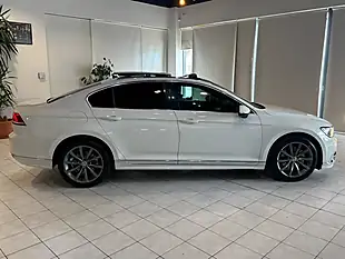 Used 2016 Volkswagen Passat R-Line White - Interior and Exterior details 11
