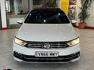 Used 2016 Volkswagen Passat R-Line White - Interior and Exterior details 4