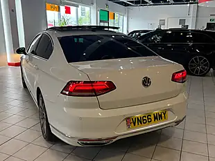 Used 2016 Volkswagen Passat R-Line White - Interior and Exterior details 7