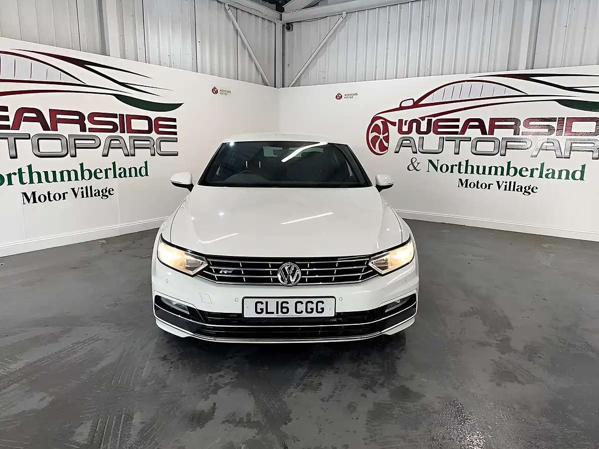 Used 2016 Volkswagen Passat R-Line White - Interior and Exterior details 2