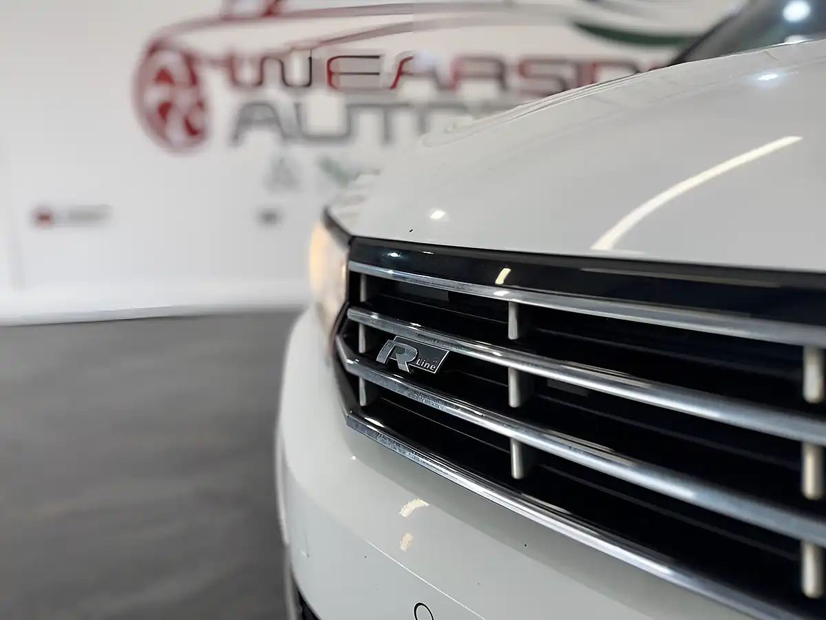 Used 2016 Volkswagen Passat R-Line White - Interior and Exterior details 5
