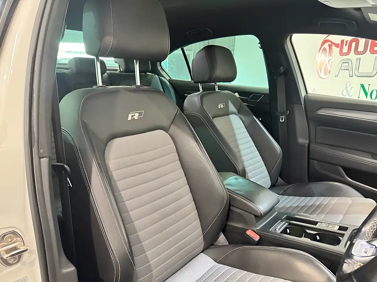 Used 2016 Volkswagen Passat R-Line White - Interior and Exterior details 8