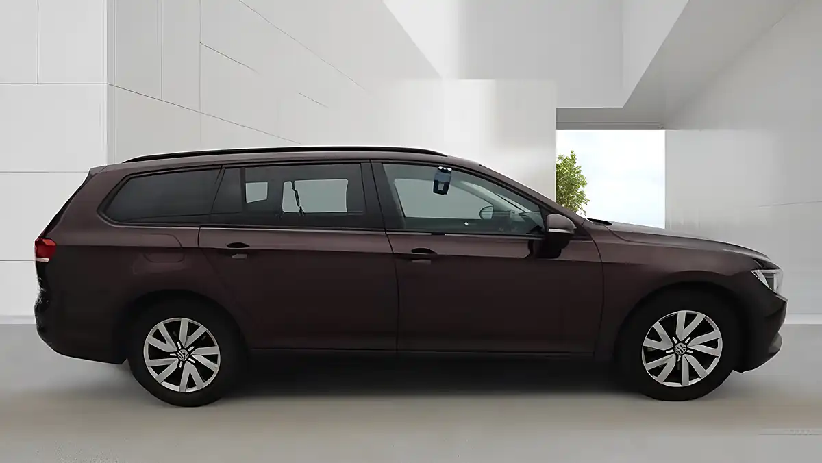 Used 2016 Volkswagen Passat S Red - Interior and Exterior details 4