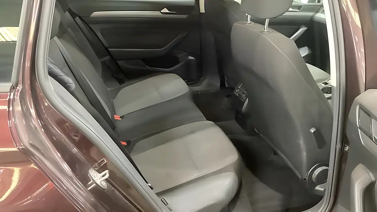 Used 2016 Volkswagen Passat S Red - Interior and Exterior details 6