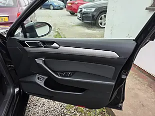 Used 2016 Volkswagen Passat Se Business Black - Interior and Exterior details 17