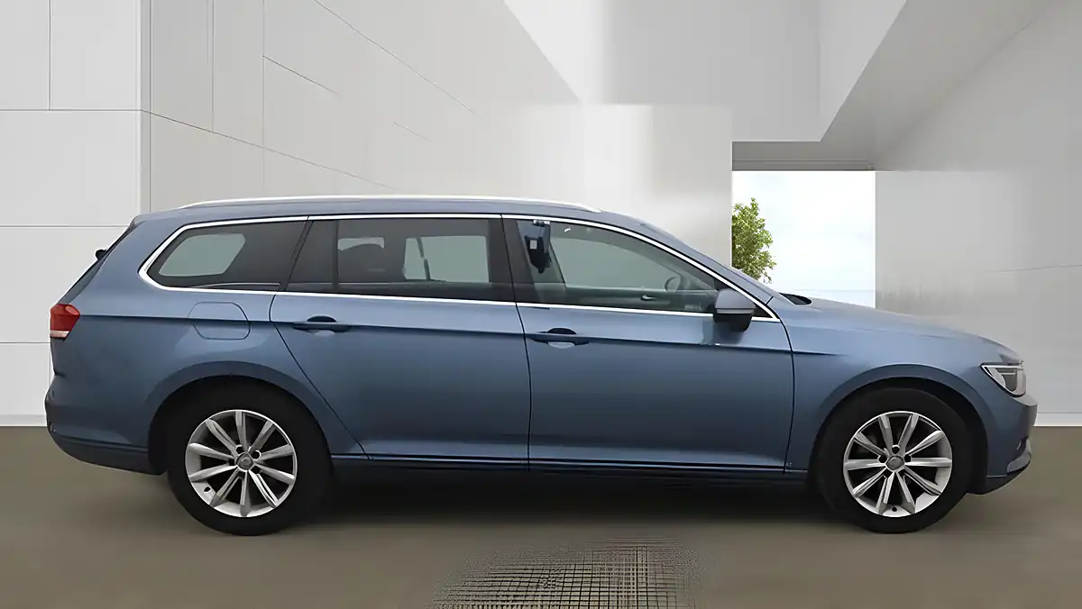 Used 2016 Volkswagen Passat Se Business Blue - Interior and Exterior details 11