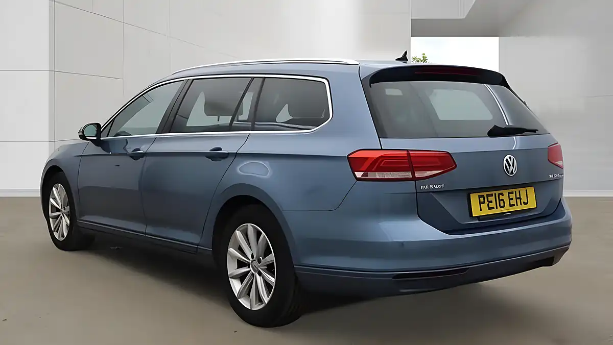 Used 2016 Volkswagen Passat Se Business Blue - Interior and Exterior details 3