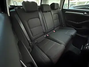 Used 2016 Volkswagen Passat Se Business Deep Black - Interior and Exterior details 11