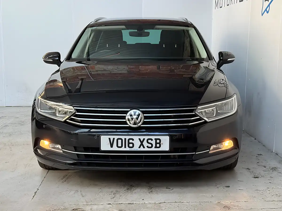 Used 2016 Volkswagen Passat Se Business Deep Black - Interior and Exterior details 2