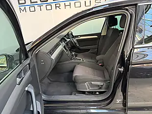 Used 2016 Volkswagen Passat Se Business Deep Black - Interior and Exterior details 9