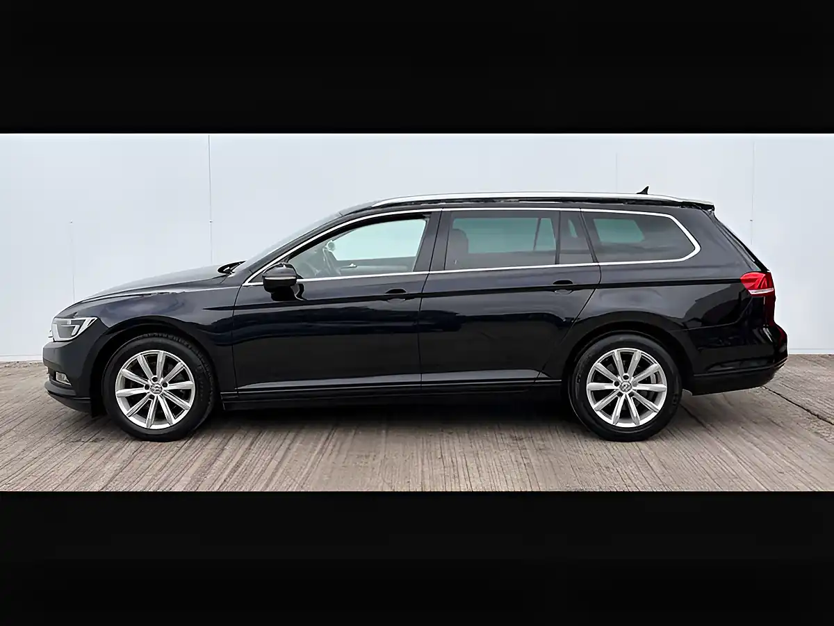 Used 2016 Volkswagen Passat Se Business Deep Black - Interior and Exterior details 16