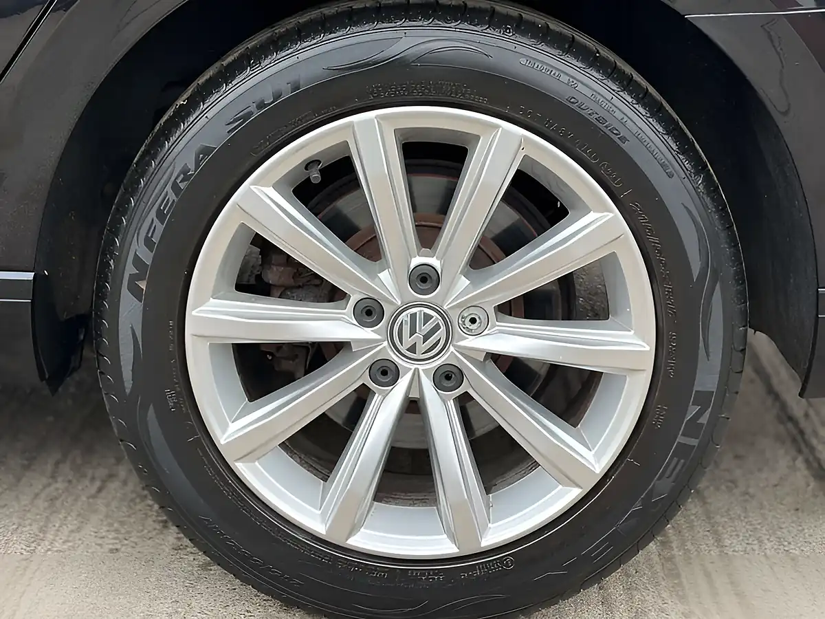 Used 2016 Volkswagen Passat Se Business Deep Black - Interior and Exterior details 20