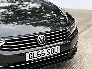 Used 2016 Volkswagen Passat Se Business Deep Black - Interior and Exterior details 5