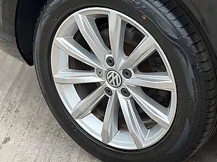 Used 2016 Volkswagen Passat Se Business Deep Black - Interior and Exterior details 6