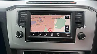 Used 2016 Volkswagen Passat Se Business Silver - Interior and Exterior details 15