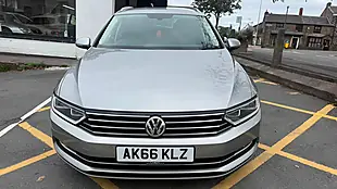 Used 2016 Volkswagen Passat Se Business Silver - Interior and Exterior details 9
