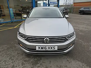 Used 2016 Volkswagen Passat Se Business Silver - Interior and Exterior details 3