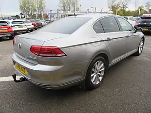 Used 2016 Volkswagen Passat Se Business Silver - Interior and Exterior details 9