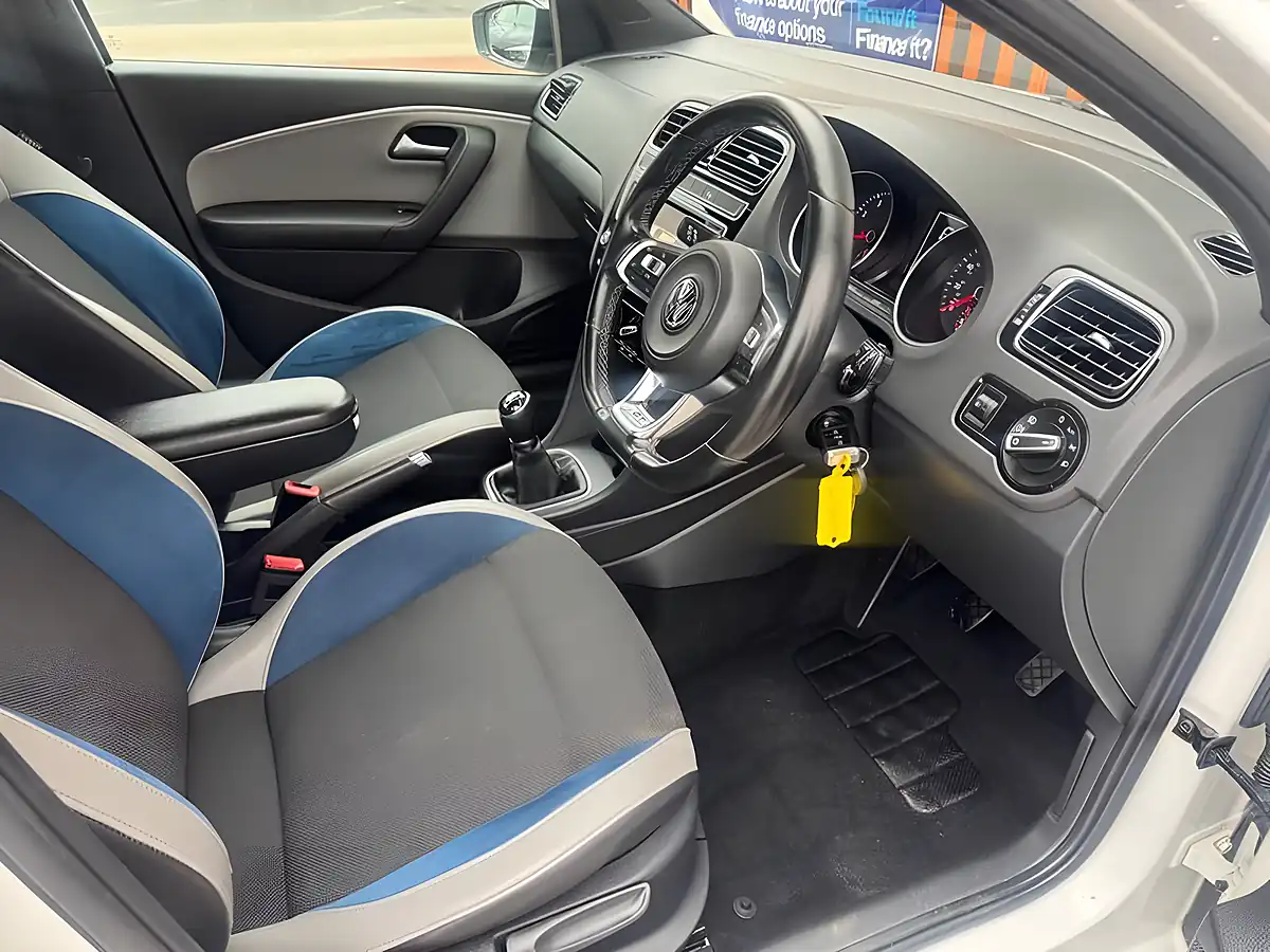 Used 2016 Volkswagen Polo Bluemotion Tech Bluegt White - Interior and Exterior details 10