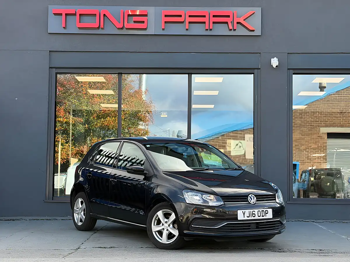 Used 2016 Volkswagen Polo Bluemotion Tech Match Black - Front View