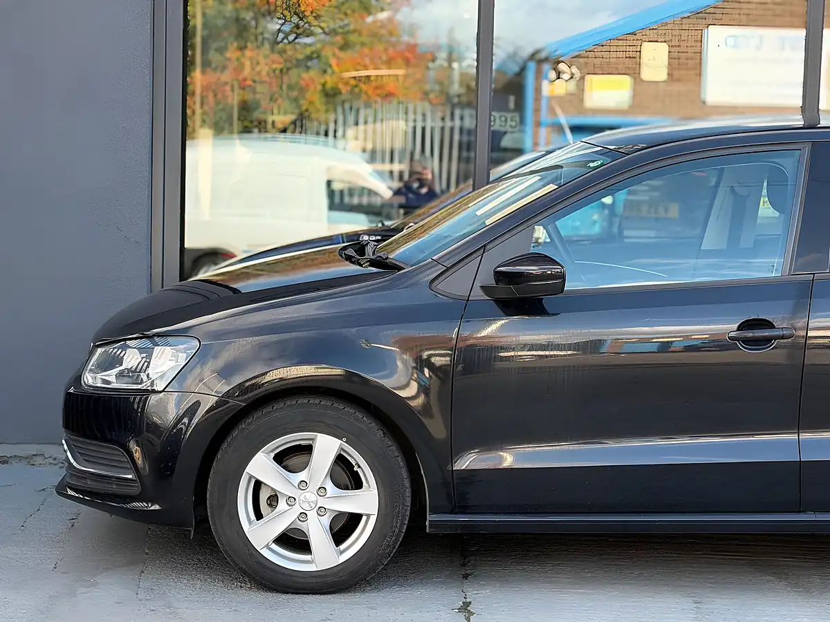 Used 2016 Volkswagen Polo Bluemotion Tech Match Black - Interior and Exterior details 10