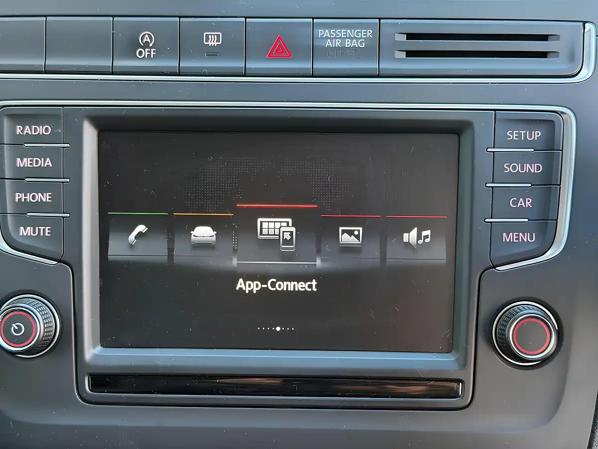 Used 2016 Volkswagen Polo Bluemotion Tech Match Black - Interior and Exterior details 16