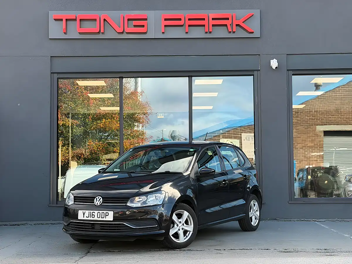 Used 2016 Volkswagen Polo Bluemotion Tech Match Black - Interior and Exterior details 7