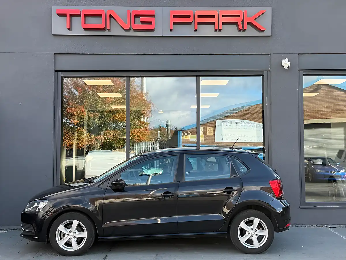 Used 2016 Volkswagen Polo Bluemotion Tech Match Black - Interior and Exterior details 9