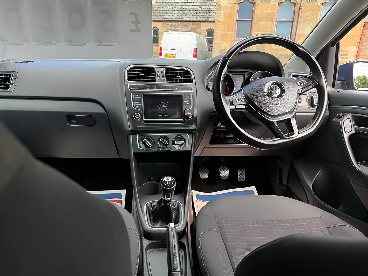 Used 2016 Volkswagen Polo Bluemotion Tech Match Blue - Interior and Exterior details 12