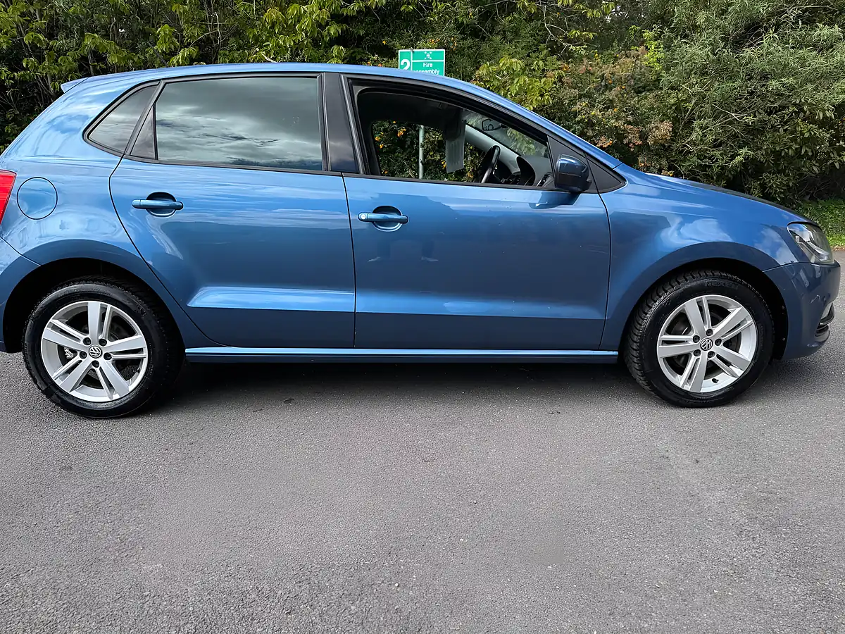 Used 2016 Volkswagen Polo Bluemotion Tech Match Blue - Interior and Exterior details 9