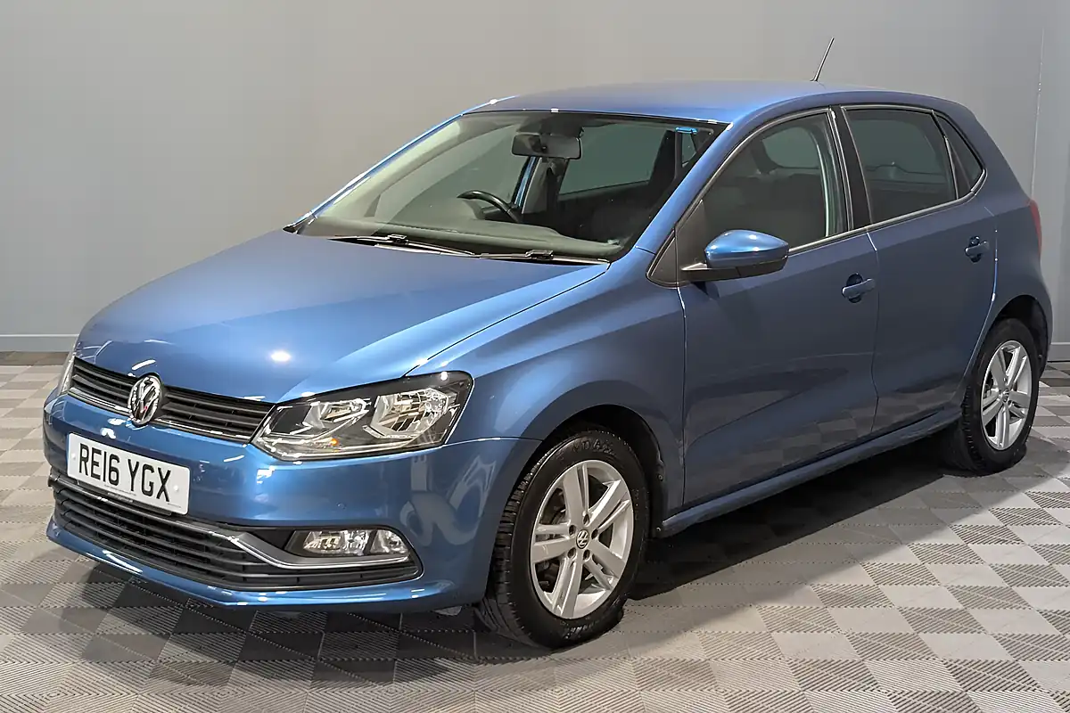 Used 2016 Volkswagen Polo Bluemotion Tech Match Blue - Interior and Exterior details 4