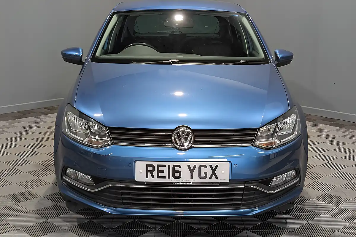 Used 2016 Volkswagen Polo Bluemotion Tech Match Blue - Interior and Exterior details 5