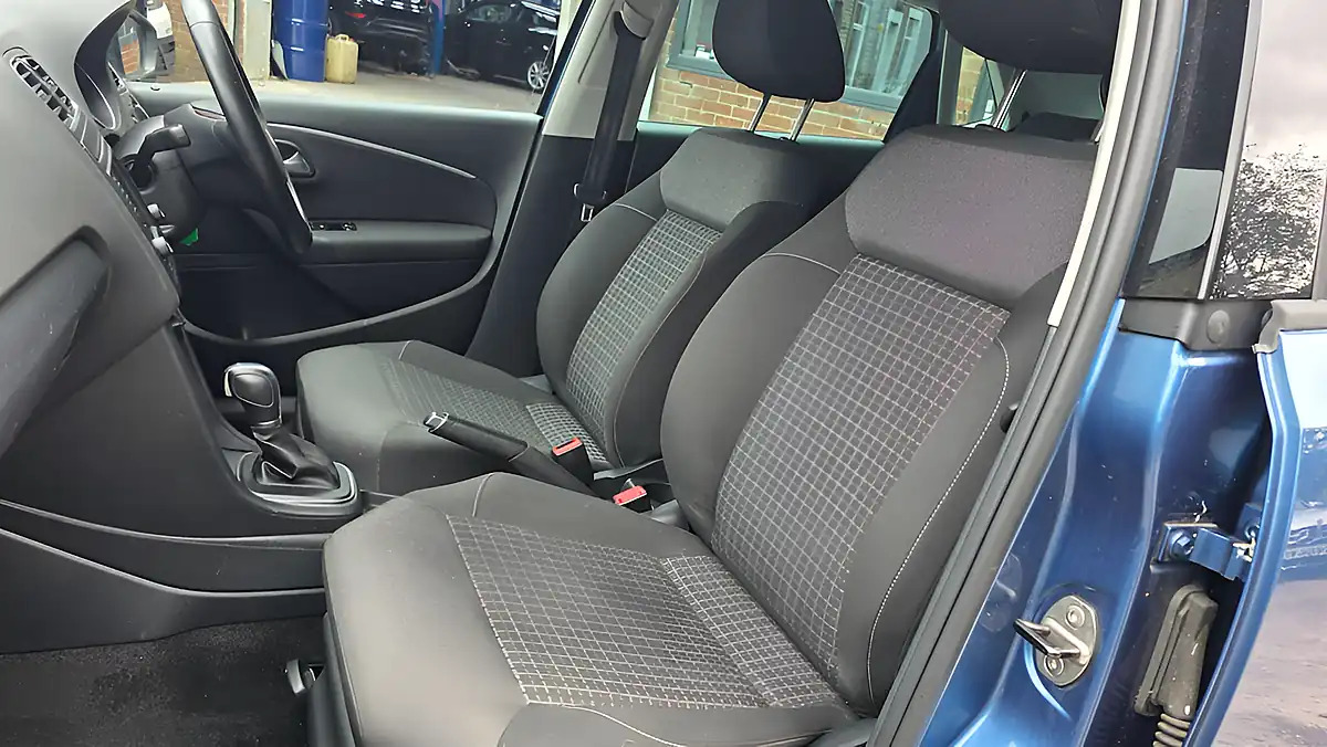 Used 2016 Volkswagen Polo Bluemotion Tech Match Blue - Interior and Exterior details 20