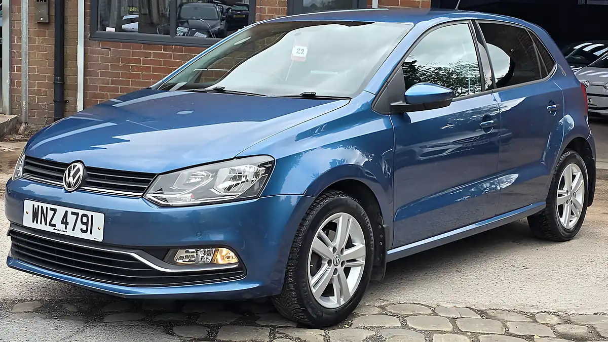 Used 2016 Volkswagen Polo Bluemotion Tech Match Blue - Interior and Exterior details 3