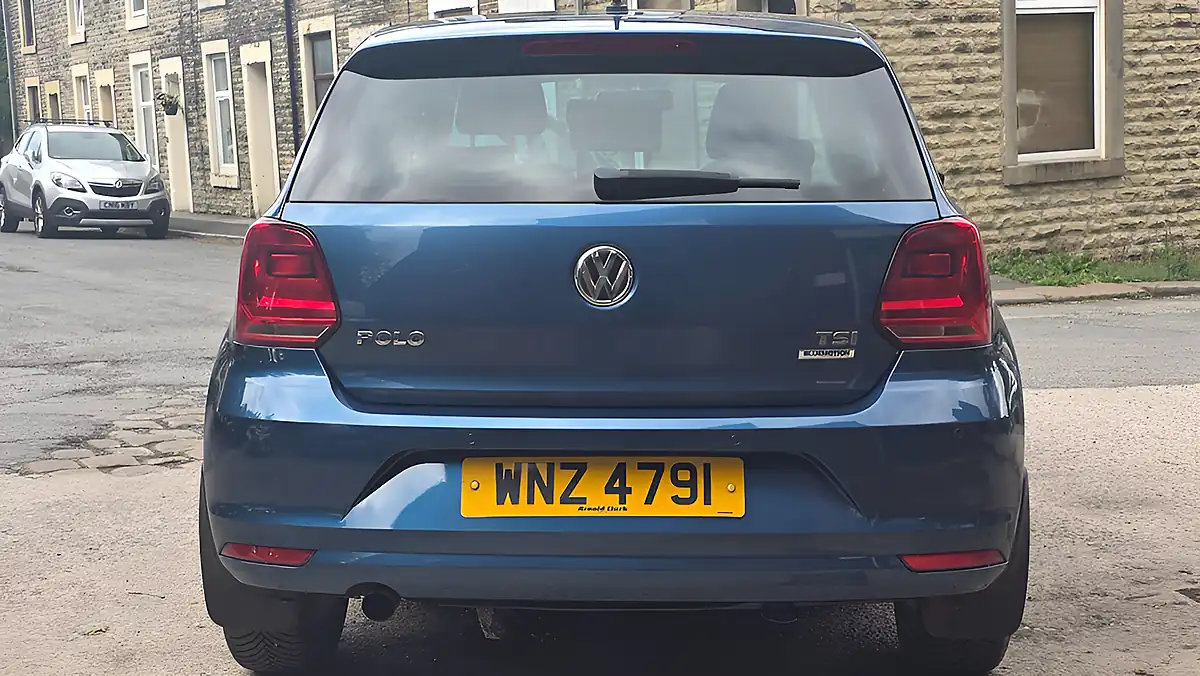 Used 2016 Volkswagen Polo Bluemotion Tech Match Blue - Interior and Exterior details 6