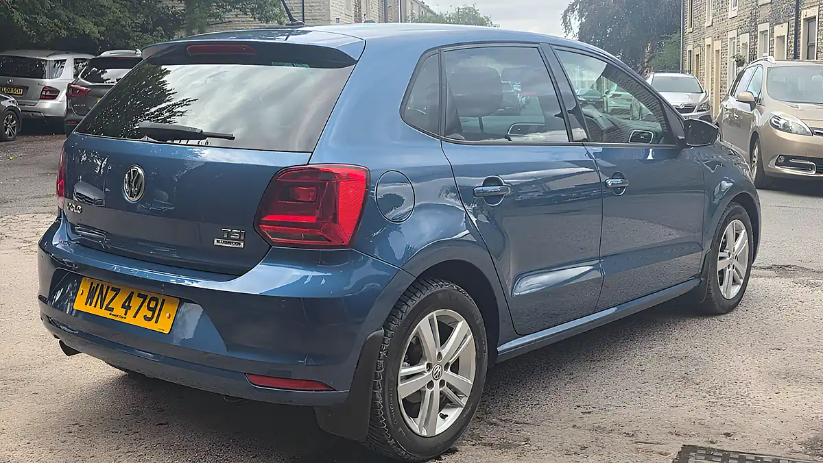 Used 2016 Volkswagen Polo Bluemotion Tech Match Blue - Interior and Exterior details 8