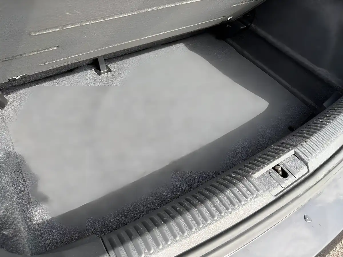 Used 2016 Volkswagen Polo Bluemotion Tech Match Multicolour - Interior and Exterior details 19