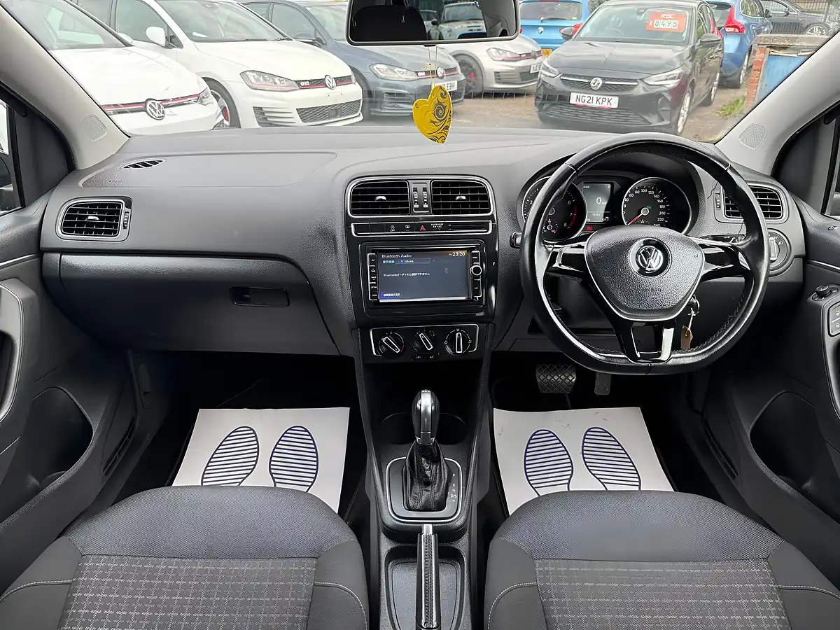 Used 2016 Volkswagen Polo Bluemotion Tech Match Multicolour - Interior and Exterior details 3
