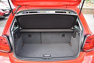 Used 2016 Volkswagen Polo Bluemotion Tech Match Red - Interior and Exterior details 10