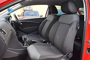 Used 2016 Volkswagen Polo Bluemotion Tech Match Red - Interior and Exterior details 11