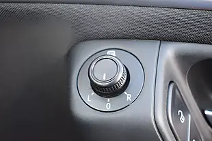 Used 2016 Volkswagen Polo Bluemotion Tech Match Red - Interior and Exterior details 15