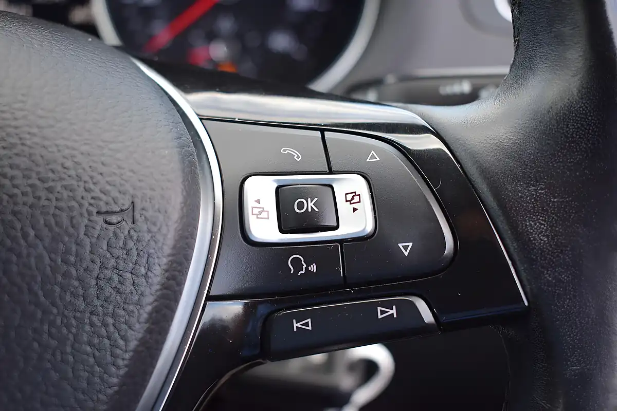 Used 2016 Volkswagen Polo Bluemotion Tech Match Red - Interior and Exterior details 19