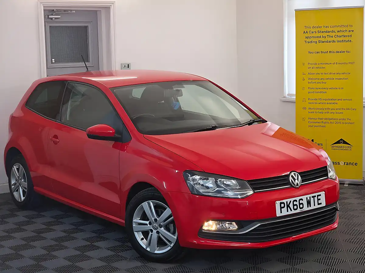Used 2016 Volkswagen Polo Bluemotion Tech Match Red - Interior and Exterior details 3
