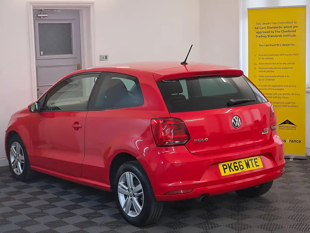 Used 2016 Volkswagen Polo Bluemotion Tech Match Red - Interior and Exterior details 4