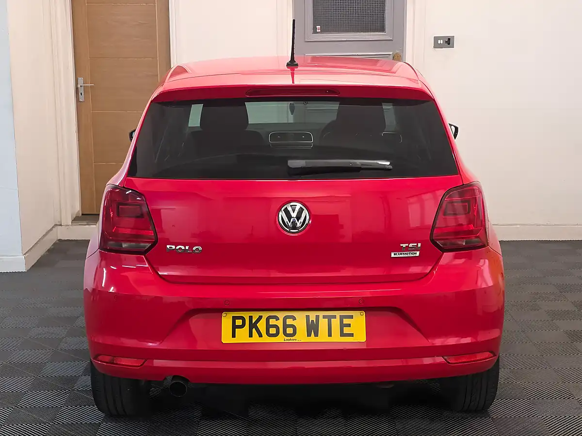 Used 2016 Volkswagen Polo Bluemotion Tech Match Red - Interior and Exterior details 5