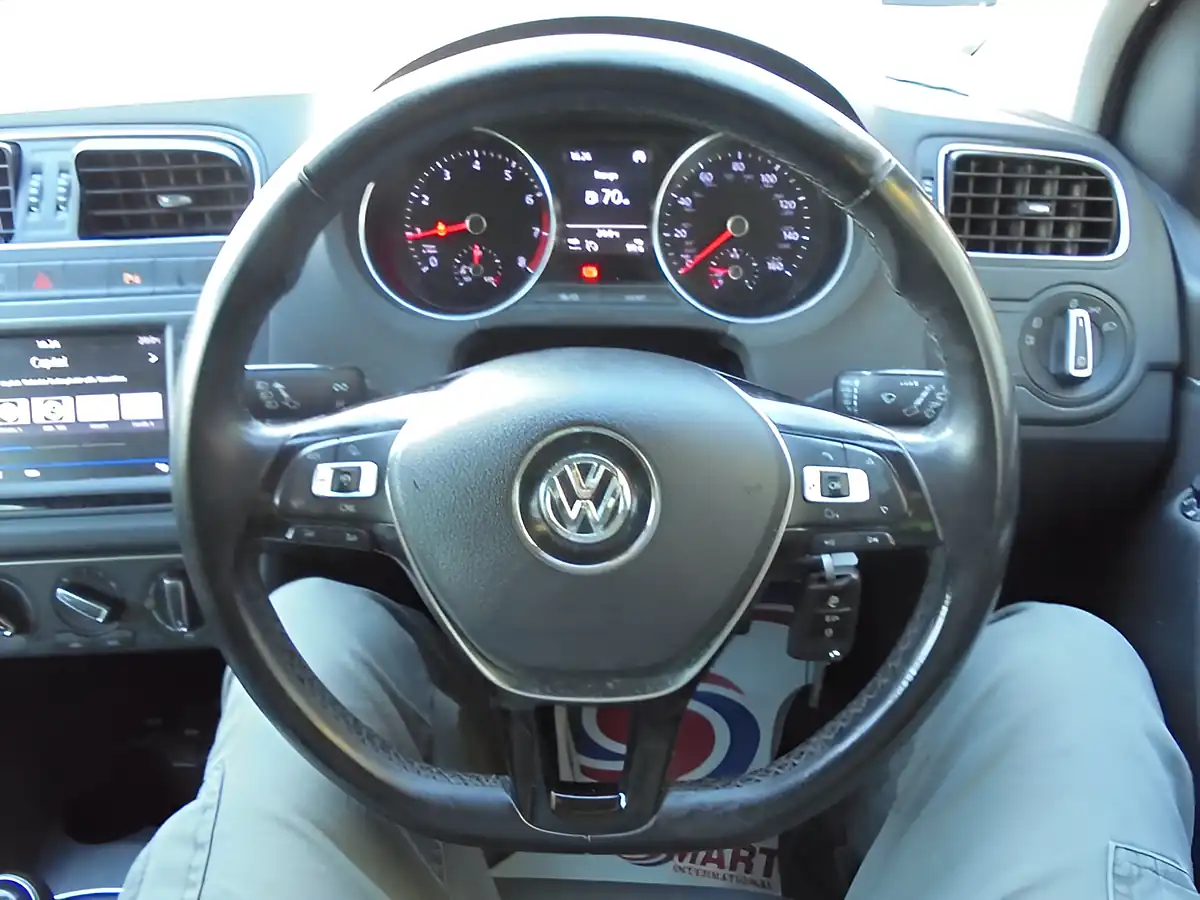 Used 2016 Volkswagen Polo Bluemotion Tech Match Silver - Interior and Exterior details 12